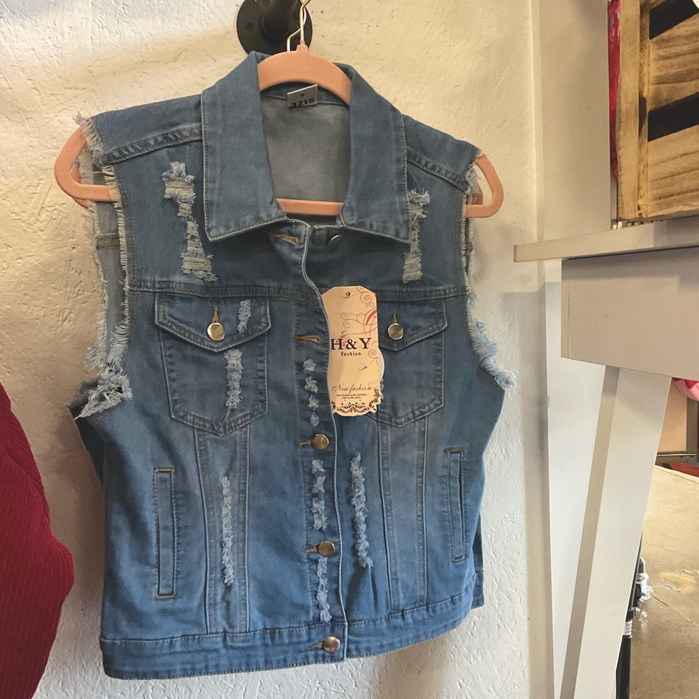 NWT (S, M, 2X) Denim distressed vest